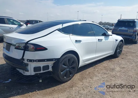 2022 Tesla Model S Dual Motor All-Wheel Drive z USA, uszkodzony, nr VIN 5YJSA1E58NF493449